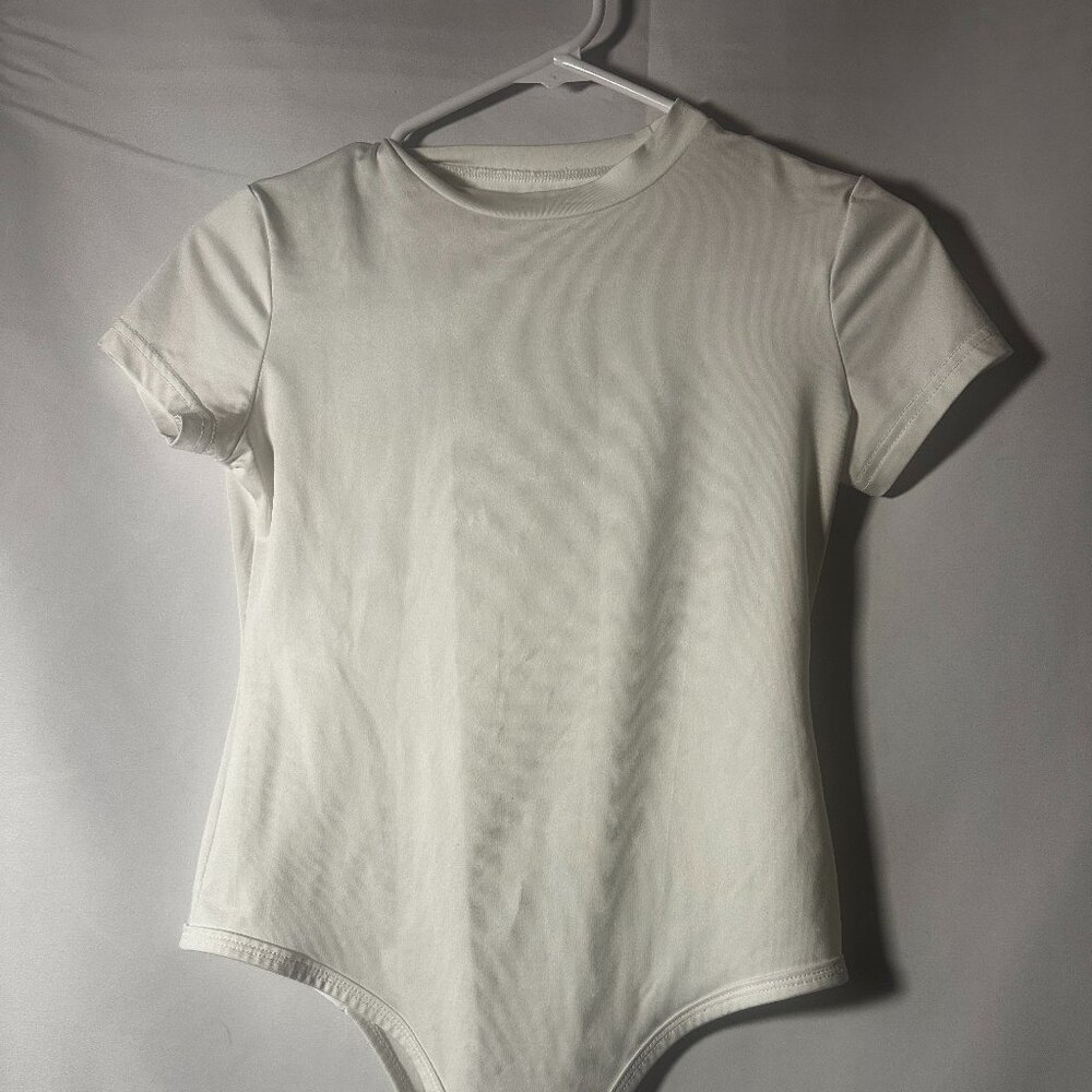 White Short Sleeve Bodysuit Crew Neck Stretch Fit Size M